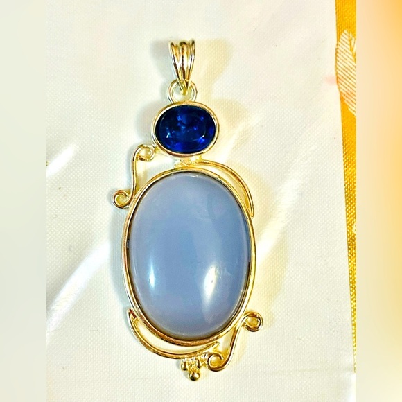Jewelry - Silver Plate blue chalcedony Gemstone pendant
